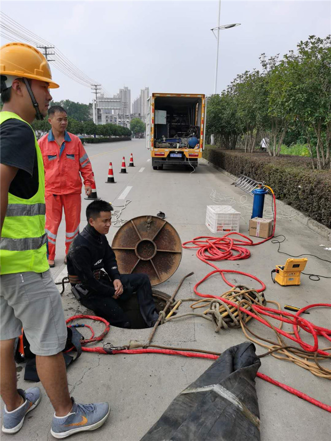 万山翻衬法管道修复技术主要工序