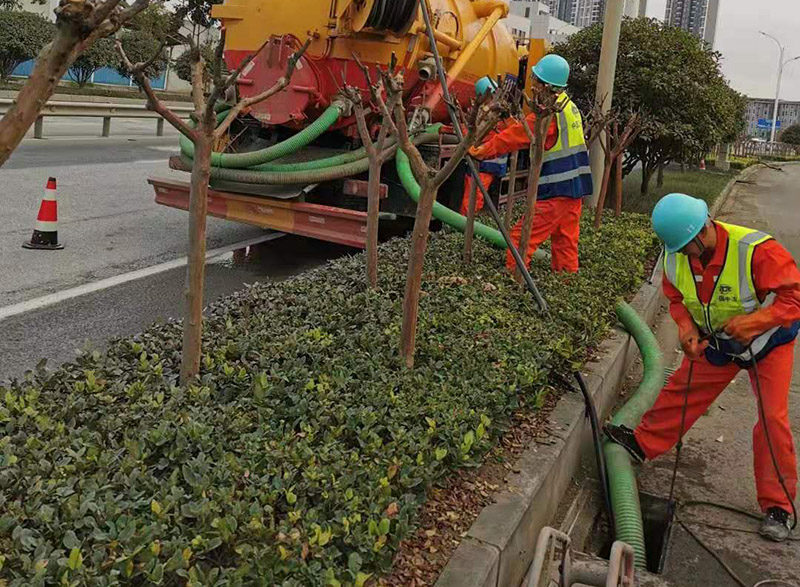 万山市政管道清淤